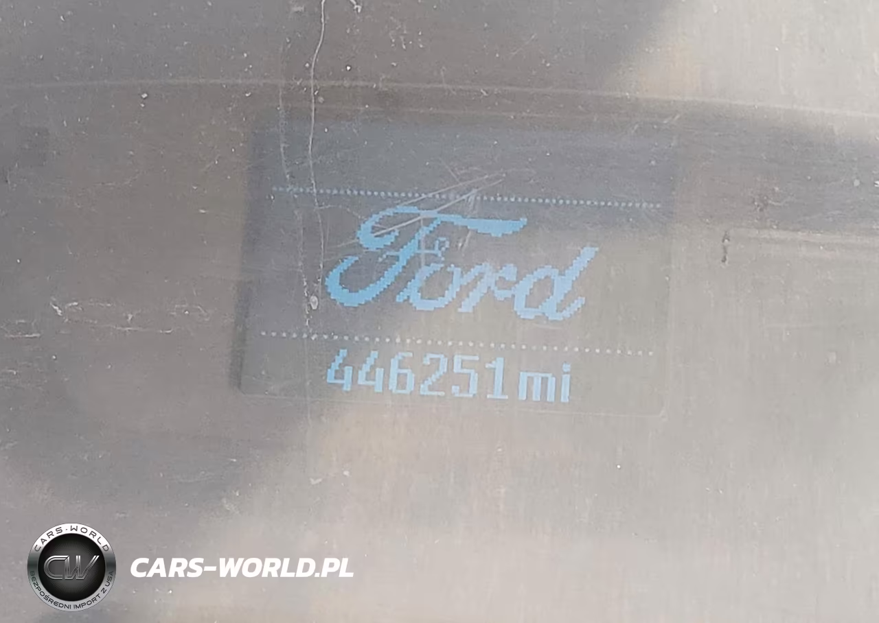 2018 Ford Transit-250 VIN:1FTYR2CG8JKB24813 - 16