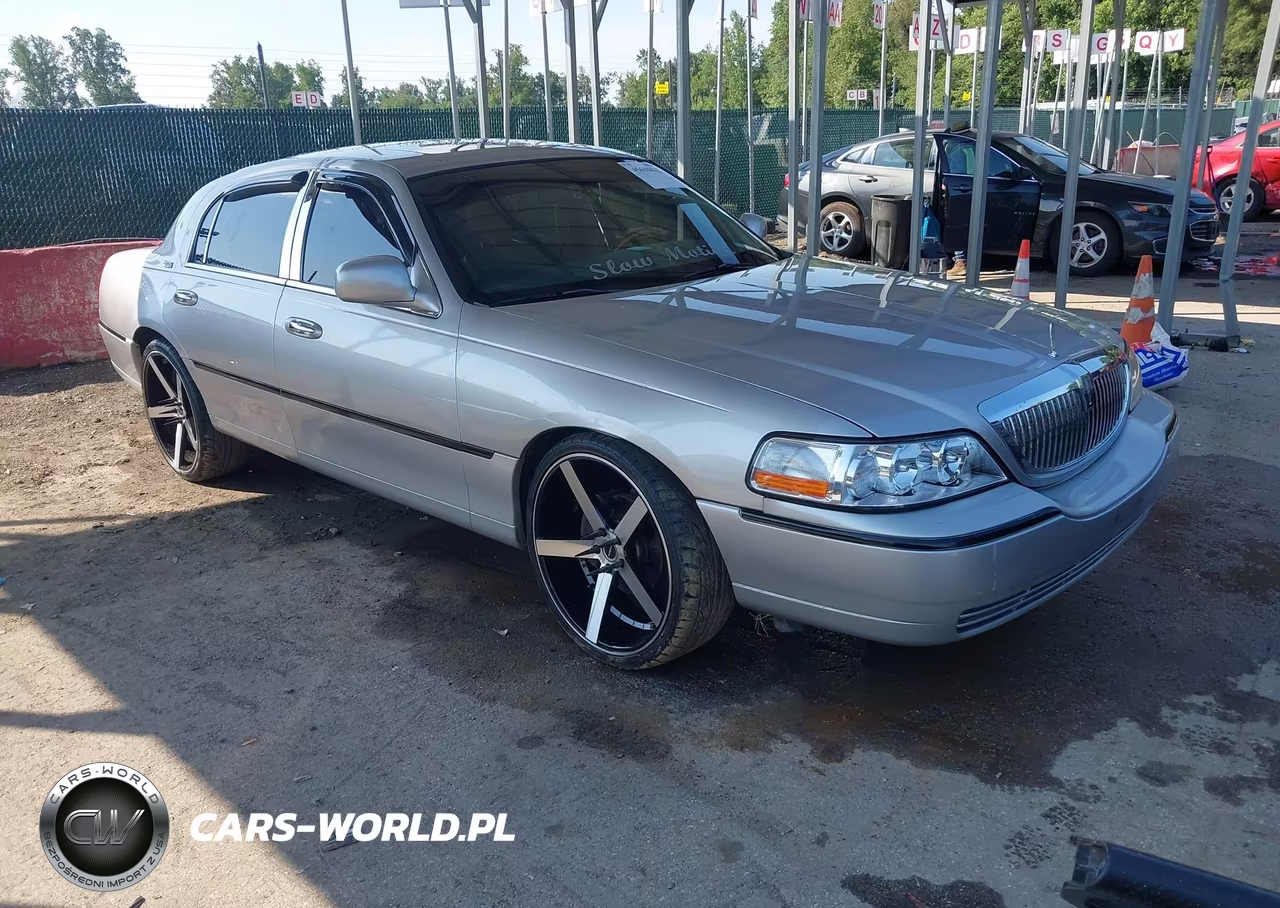 2007 Lincoln Town Car Signature Limited – zdjęcie 1 z 19