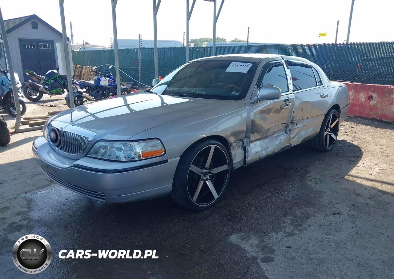 2007 Lincoln Town Car Signature Limited VIN:1LNHM82W17Y628826 - 2