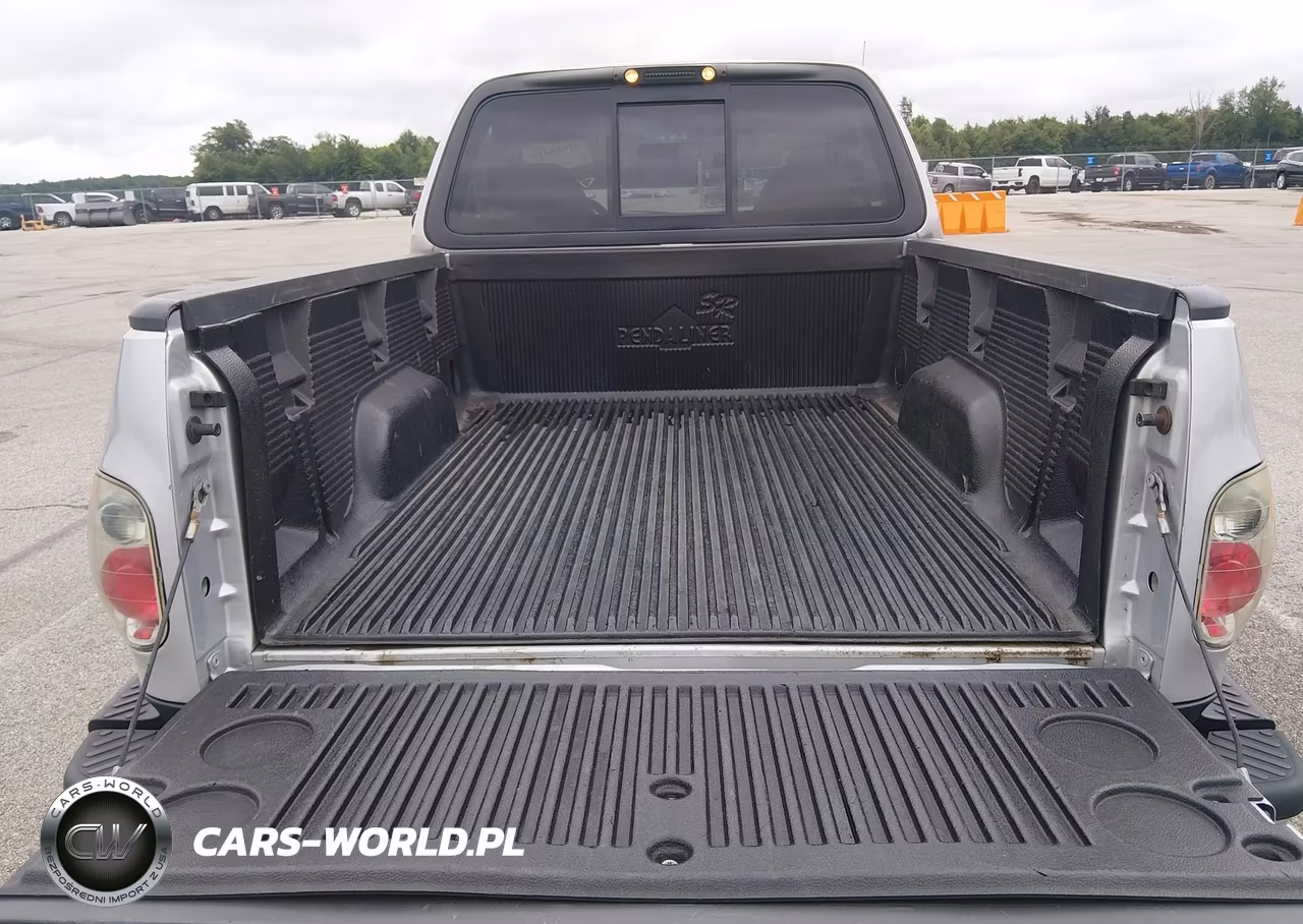 2002 Ford F-150 Lightning VIN:2FTZF07372CA52503 - 8