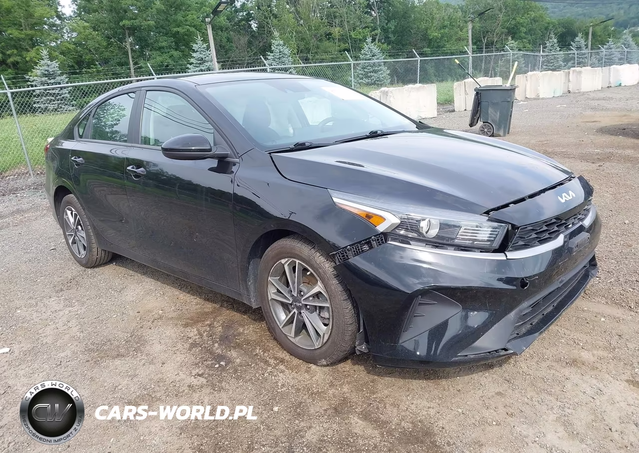 2022 Kia Forte Lxs – zdjęcie 1 z 16