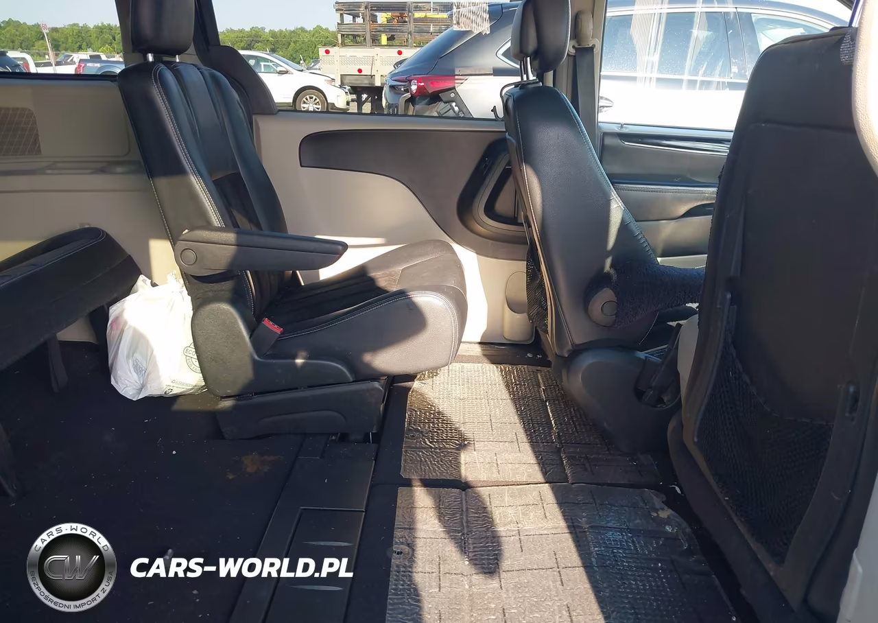 2017 Dodge Grand Caravan Sxt VIN:2C4RDGCG1HR740302 - 8