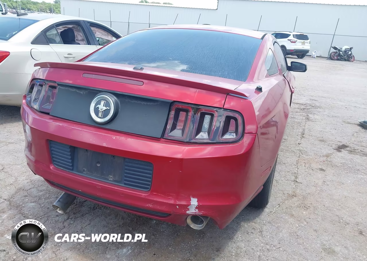2013 Ford Mustang V6 Premium VIN:1ZVBP8AM1D5204316 - 4