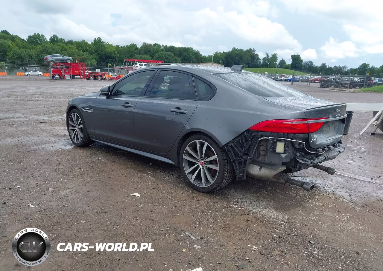 2017 Jaguar Xf S VIN:SAJBG4BV9HCY25079 - 3