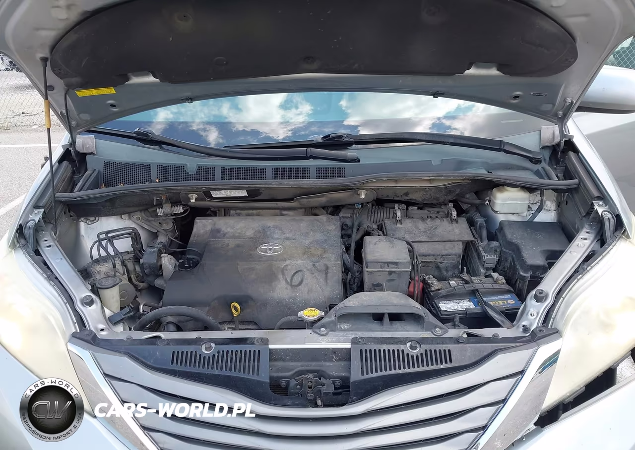 2013 Toyota Sienna Xle V6 8 Passenger VIN:5TDYK3DC4DS374228 - 10