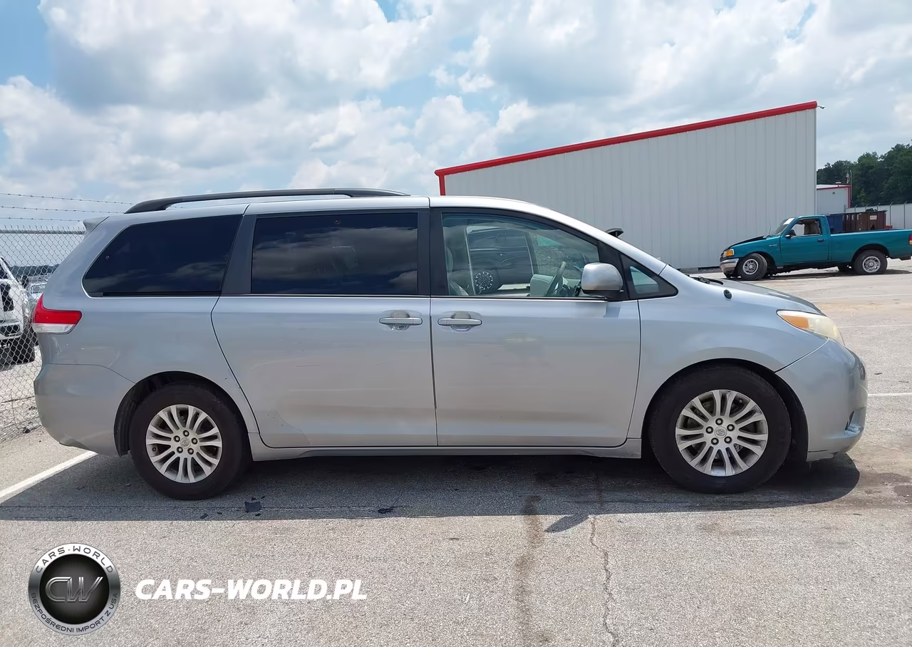 2013 Toyota Sienna Xle V6 8 Passenger VIN:5TDYK3DC4DS374228 - 14