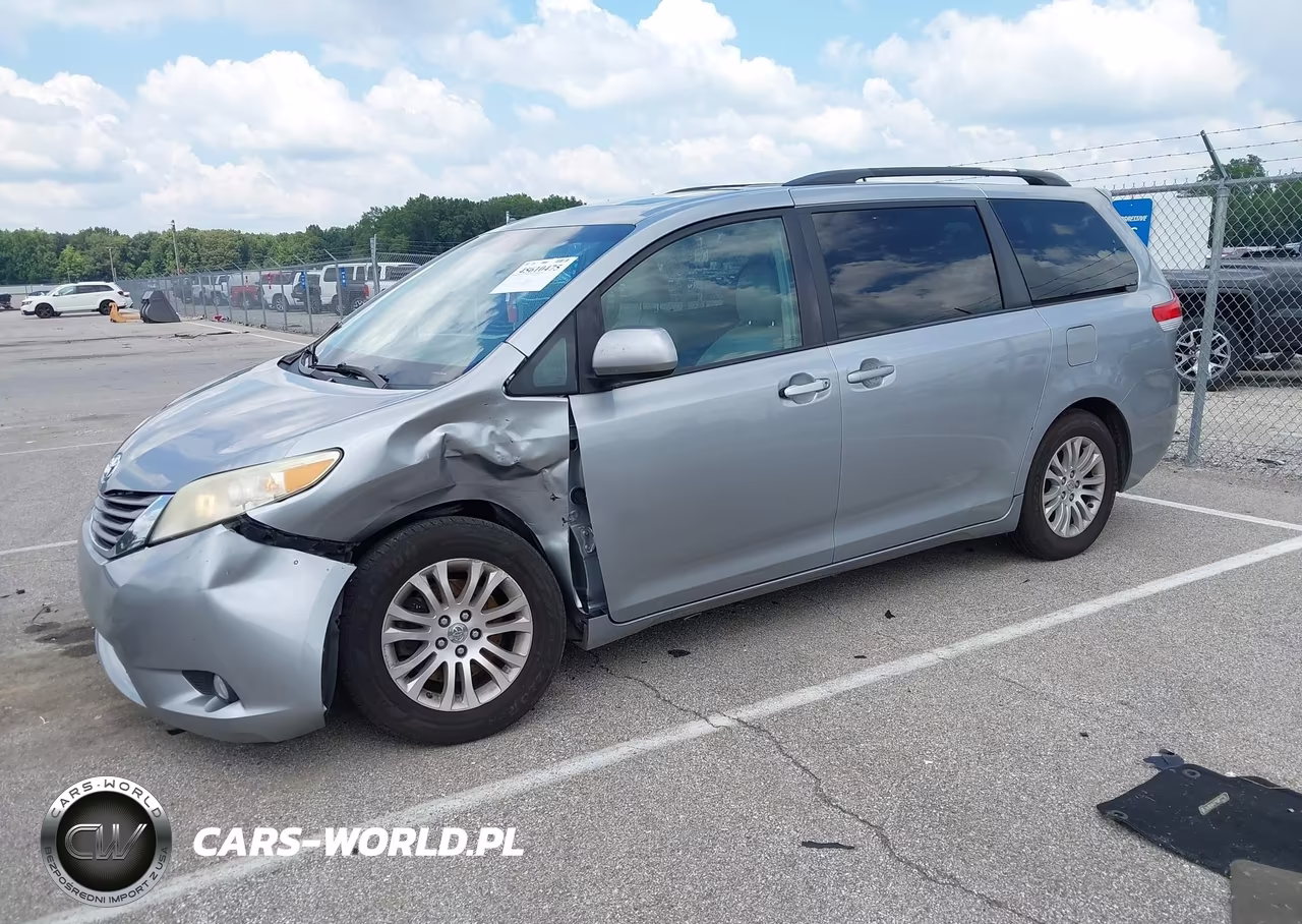2013 Toyota Sienna Xle V6 8 Passenger VIN:5TDYK3DC4DS374228 - 2