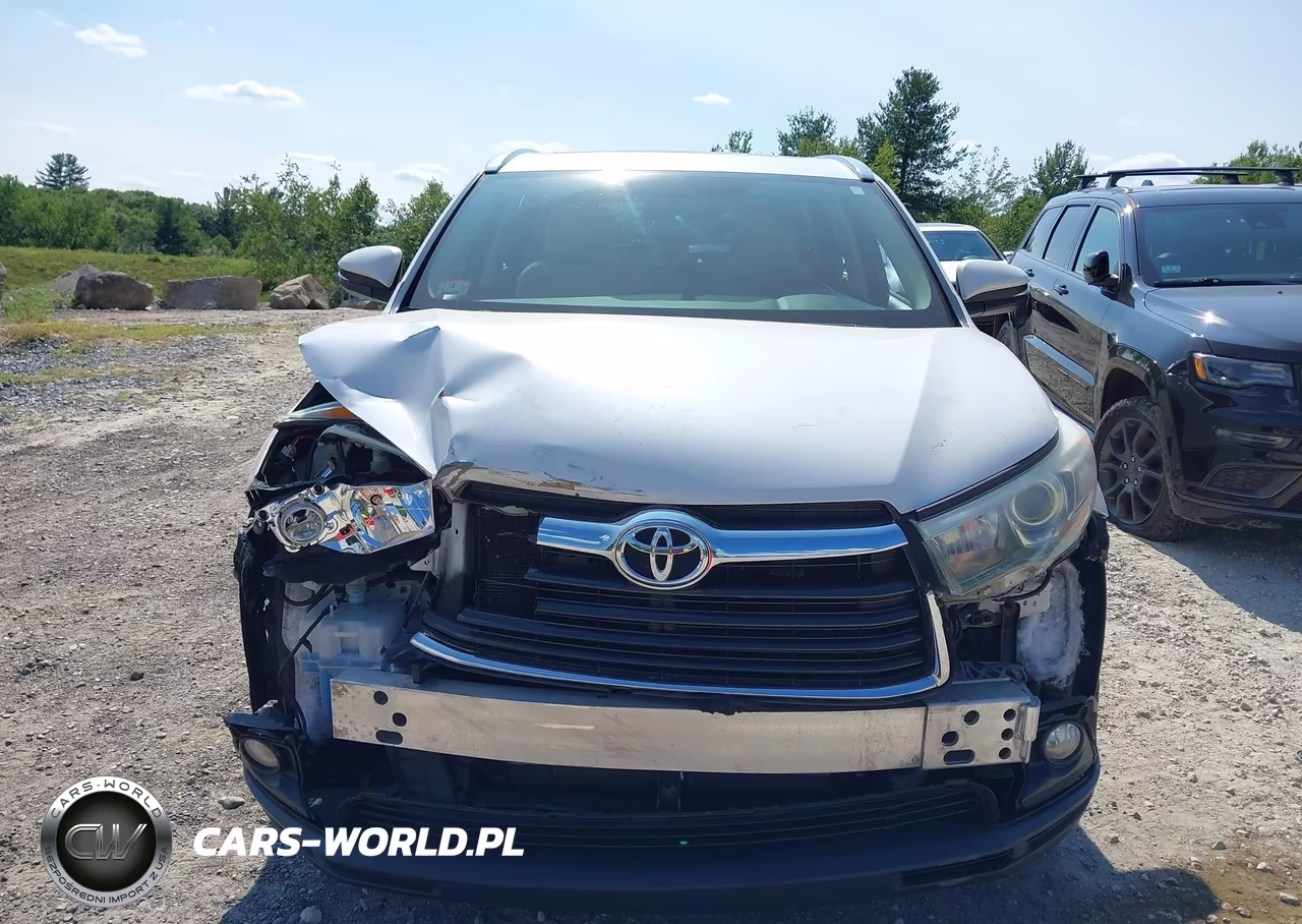 2015 Toyota Highlander Xle V6 VIN:5TDJKRFH2FS213036 - 13