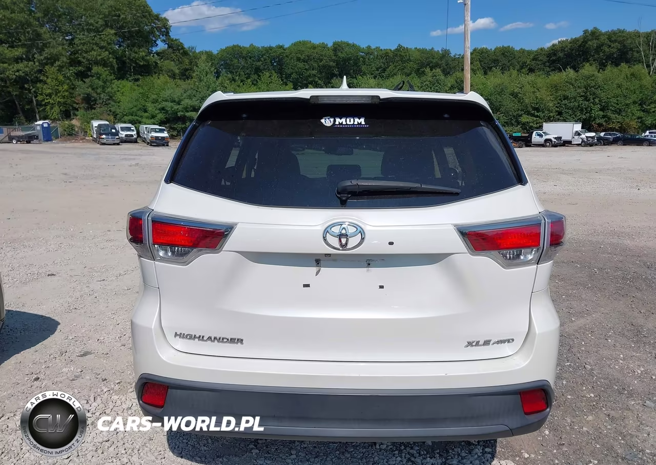 2015 Toyota Highlander Xle V6 VIN:5TDJKRFH2FS213036 - 17