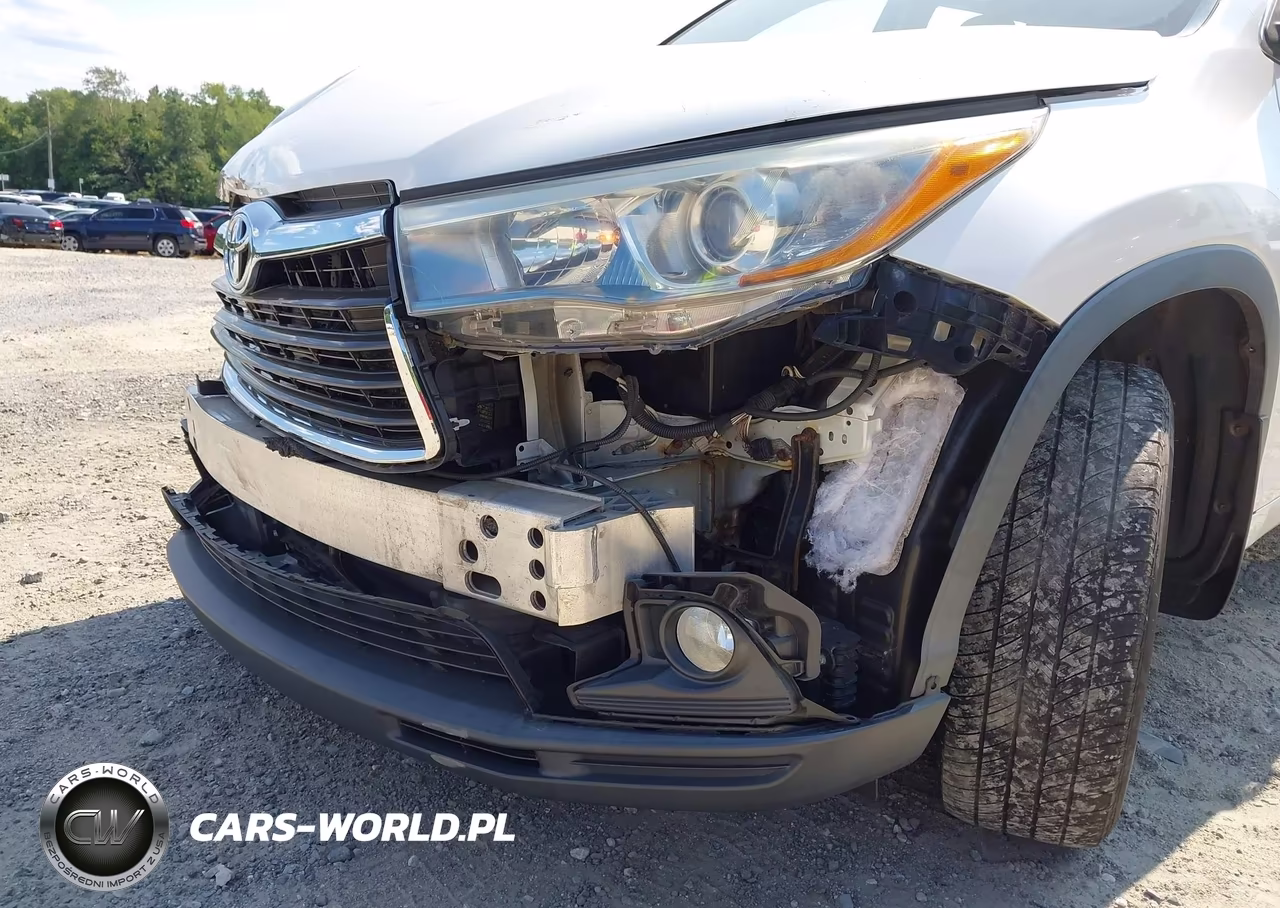 2015 Toyota Highlander Xle V6 VIN:5TDJKRFH2FS213036 - 18