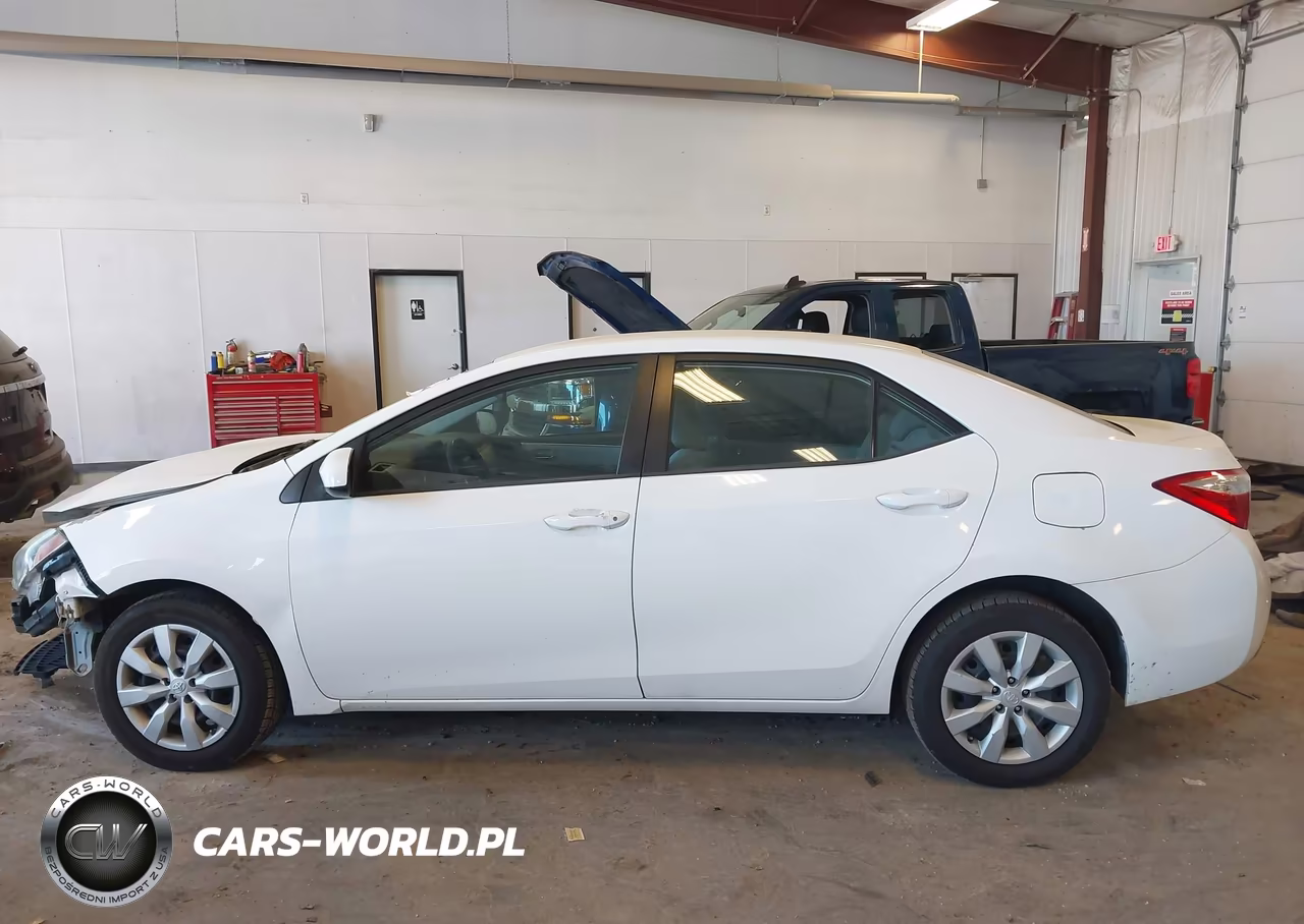 2016 Toyota Corolla Le VIN:5YFBURHE0GP472250 - 14