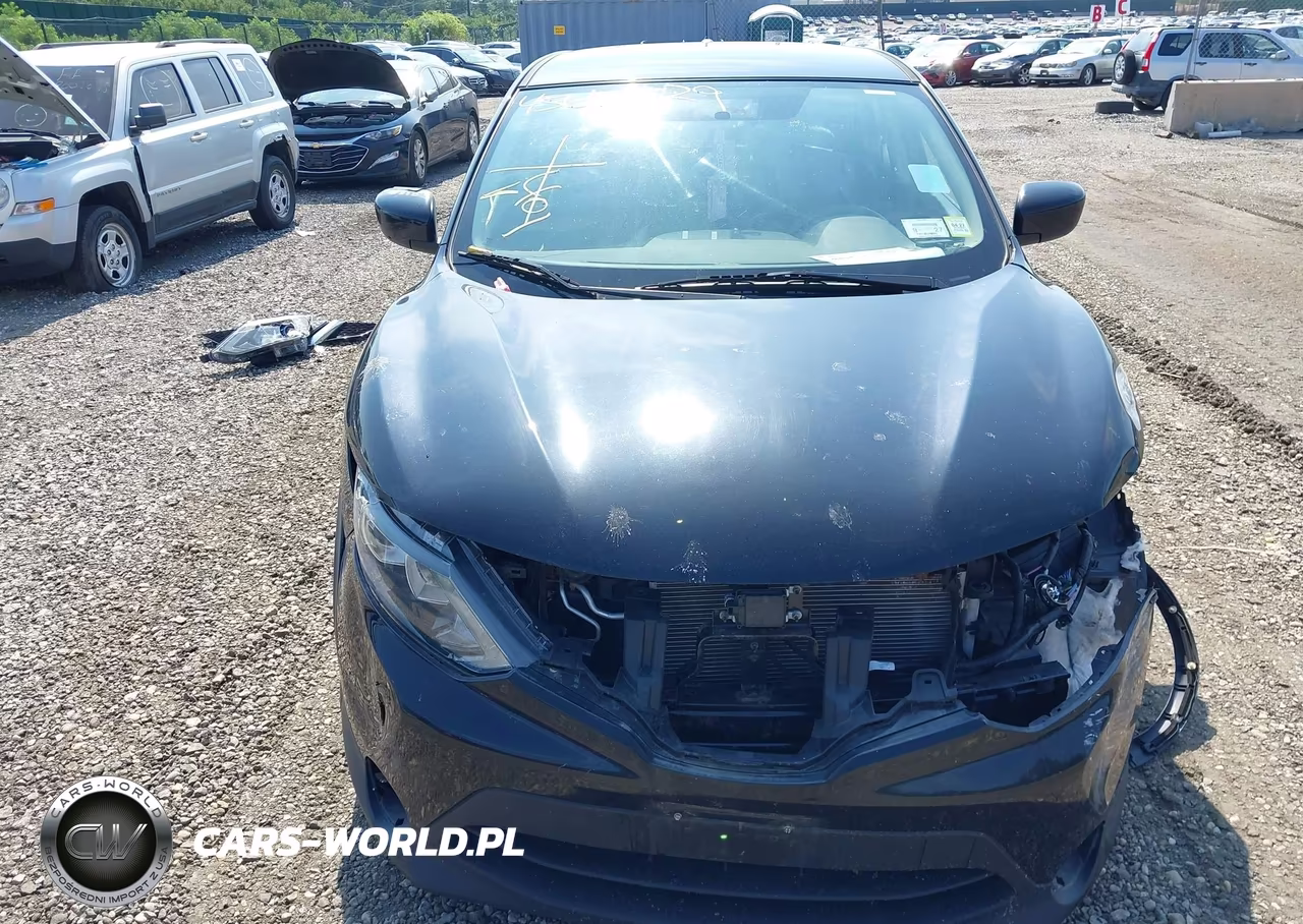 2018 Nissan Rogue Sport S VIN:JN1BJ1CR6JW285729 - 12