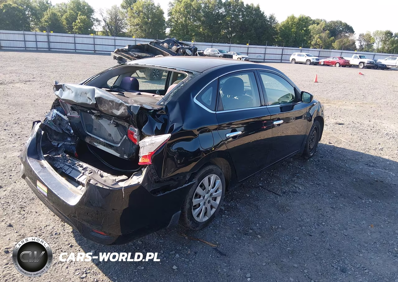 2018 Nissan Sentra S VIN:3N1AB7AP0JY271492 - 4