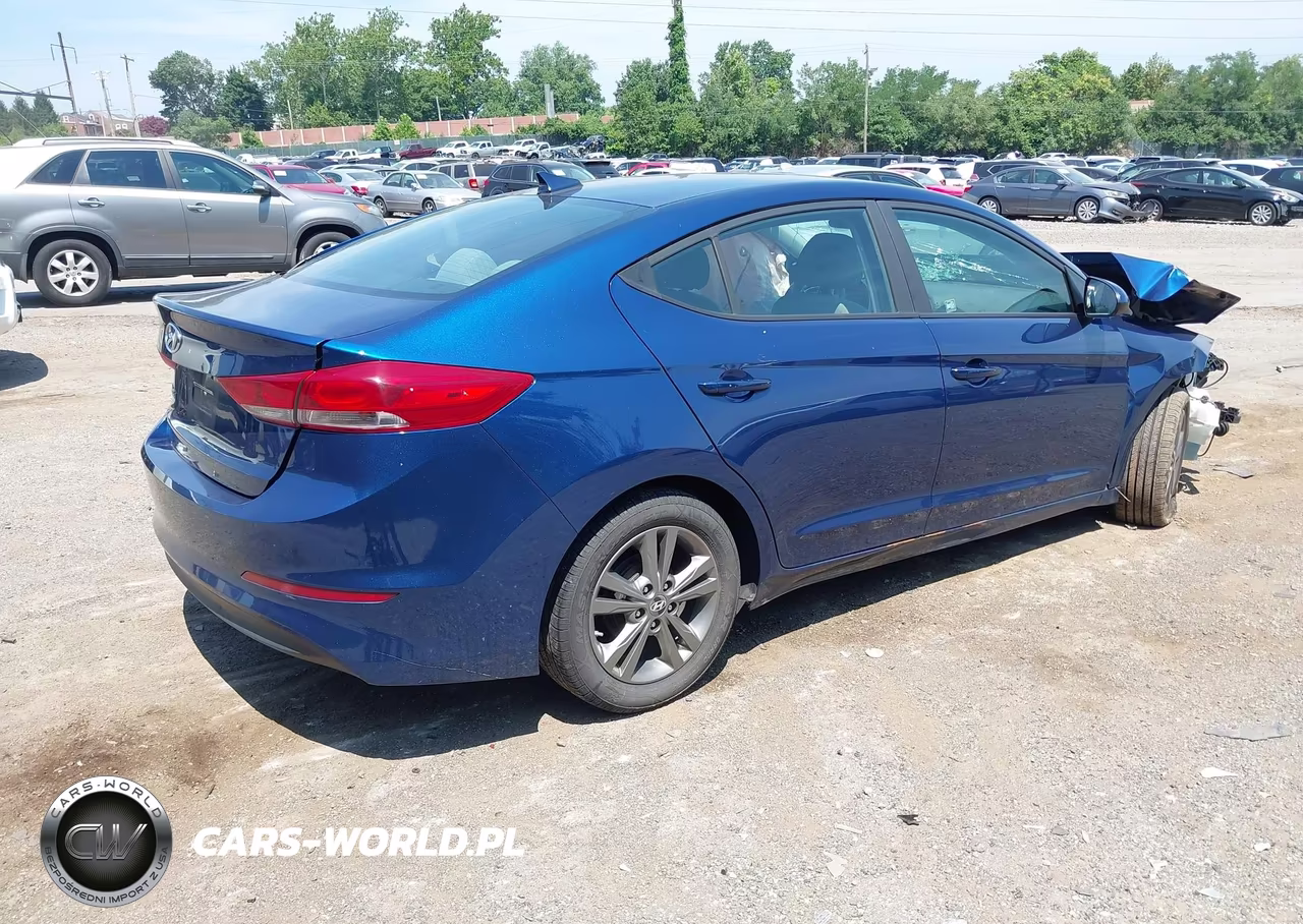 2017 Hyundai Elantra Se VIN:5NPD84LF3HH162575 - 4