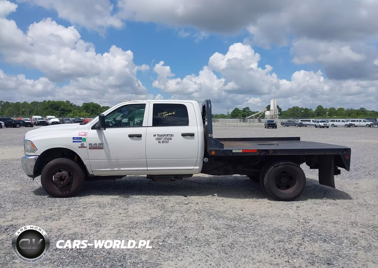 2015 Ram 3500 Chassis Tradesman-Slt-Laramie VIN:3C7WRSCLXFG581421 - 14