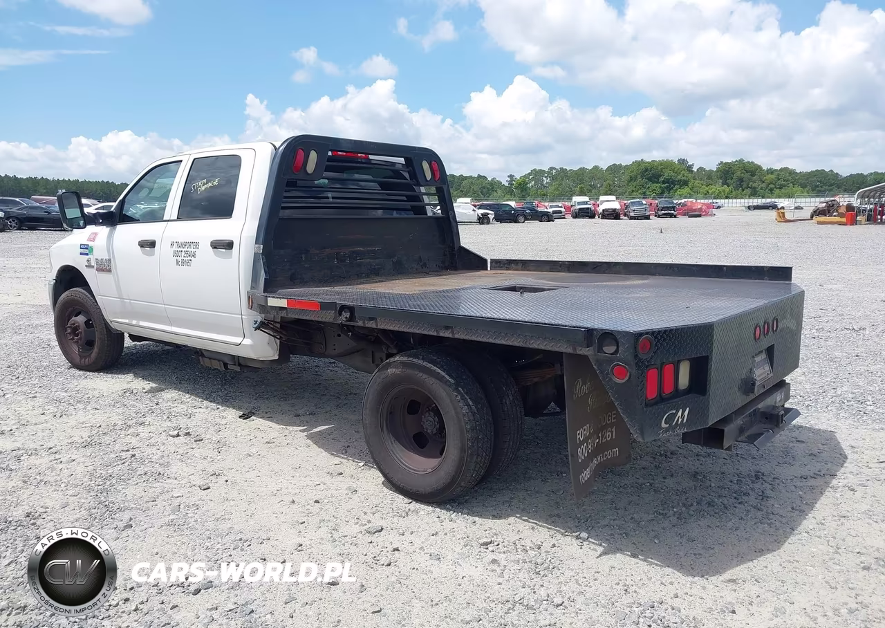 2015 Ram 3500 Chassis Tradesman-Slt-Laramie VIN:3C7WRSCLXFG581421 - 3