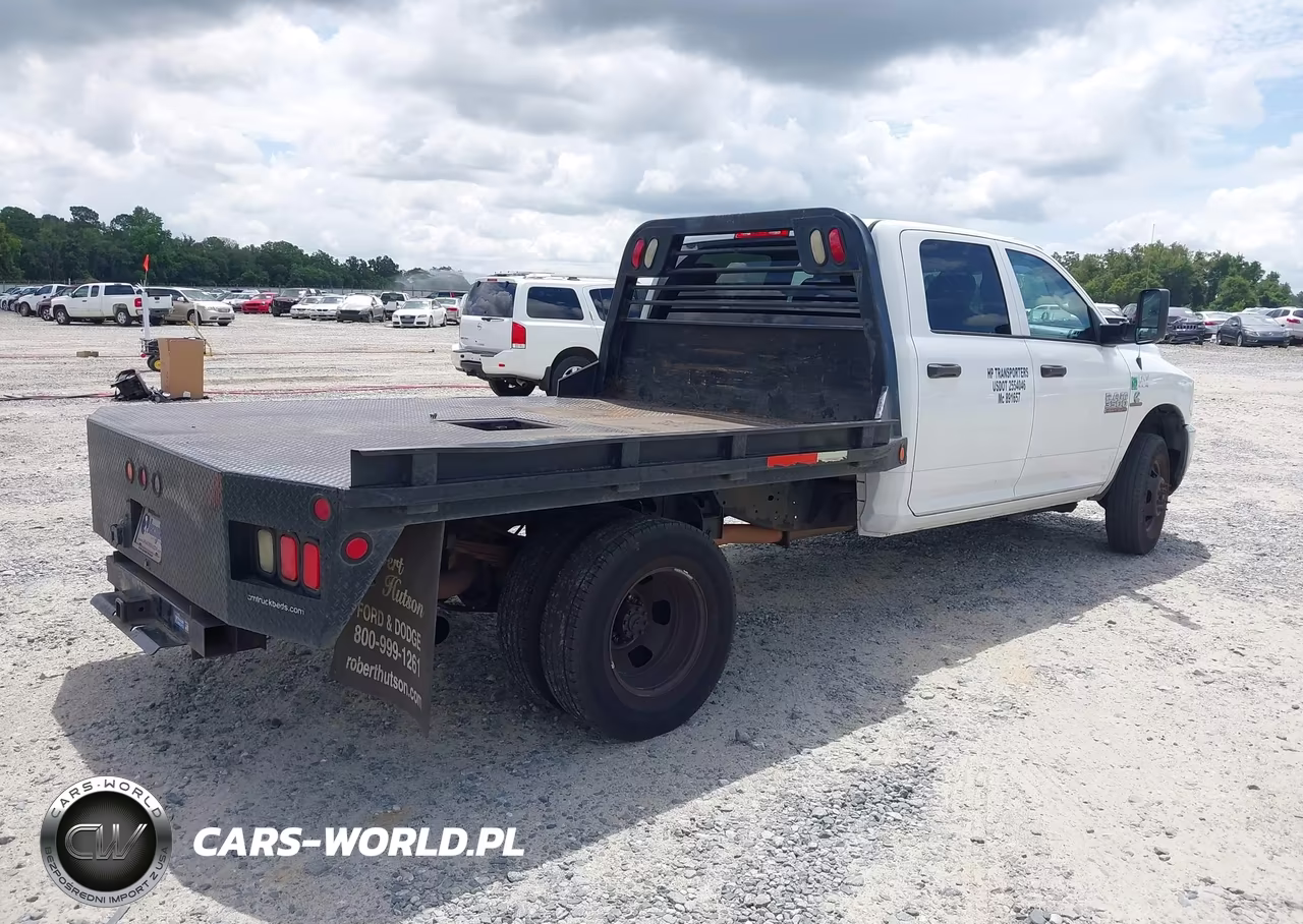 2015 Ram 3500 Chassis Tradesman-Slt-Laramie VIN:3C7WRSCLXFG581421 - 4