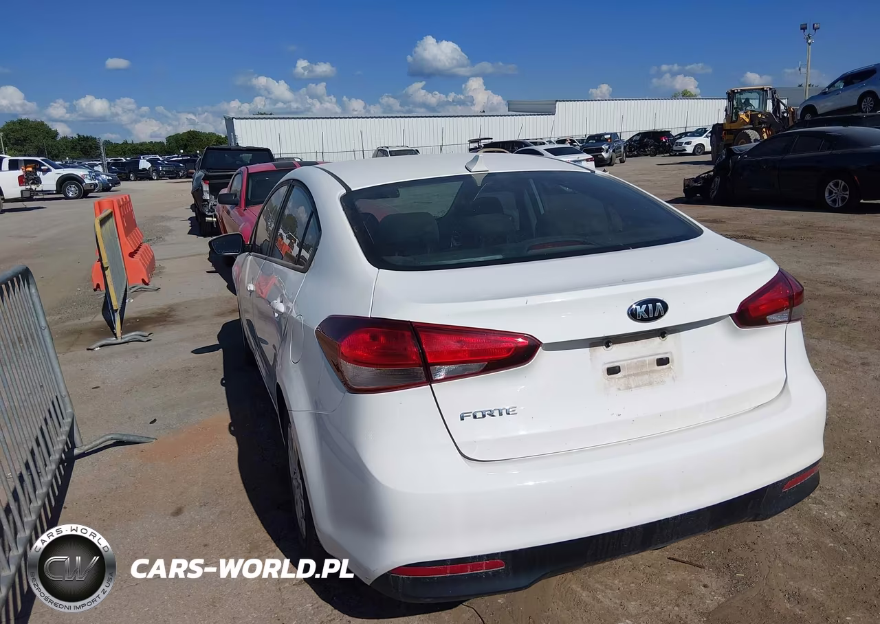 2017 Kia Forte Lx VIN:3KPFK4A72HE143669 - 3
