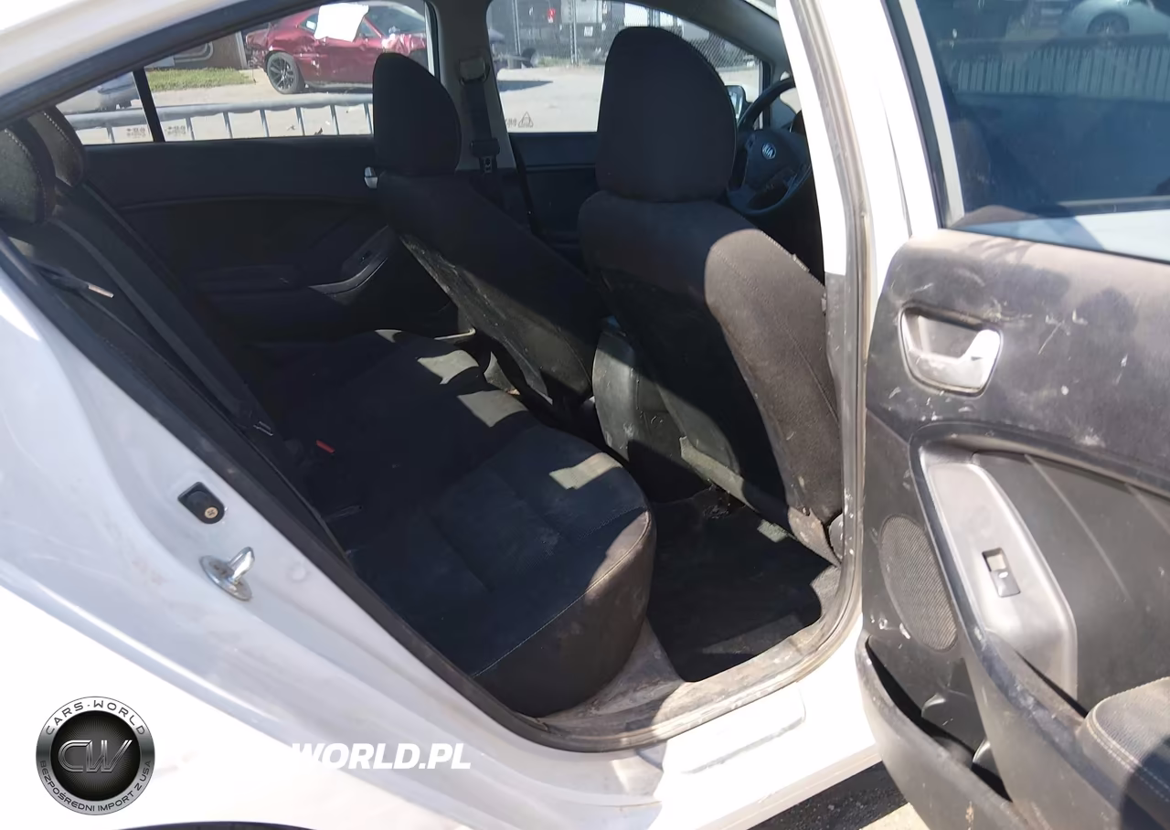 2017 Kia Forte Lx VIN:3KPFK4A72HE143669 - 8