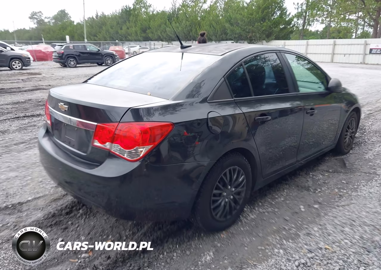2014 Chevrolet Cruze Ls Auto VIN:1G1PA5SH5E7454571 - 4