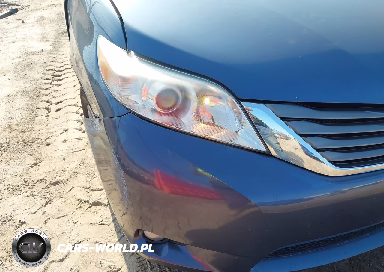 2014 Toyota Sienna Xle V6 8 Passenger VIN:5TDYK3DC9ES472219 - 19