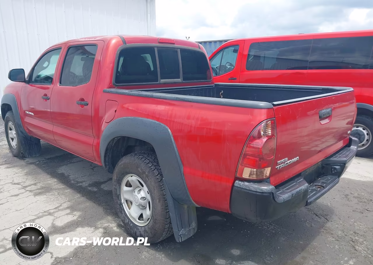 2014 Toyota Tacoma Base V6 VIN:3TMLU4EN8EM161889 - 3