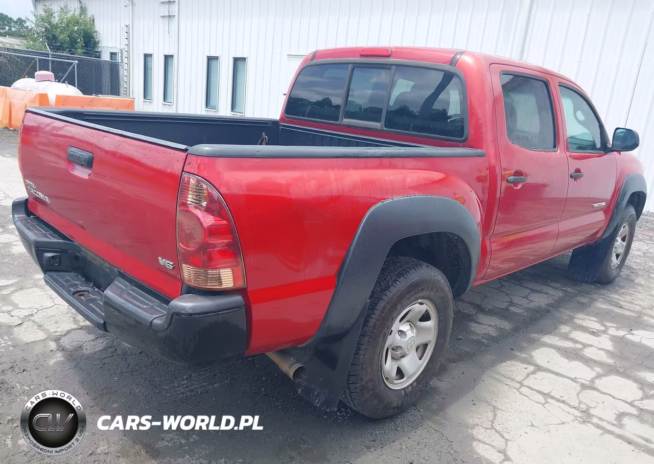 2014 Toyota Tacoma Base V6 VIN:3TMLU4EN8EM161889 - 4