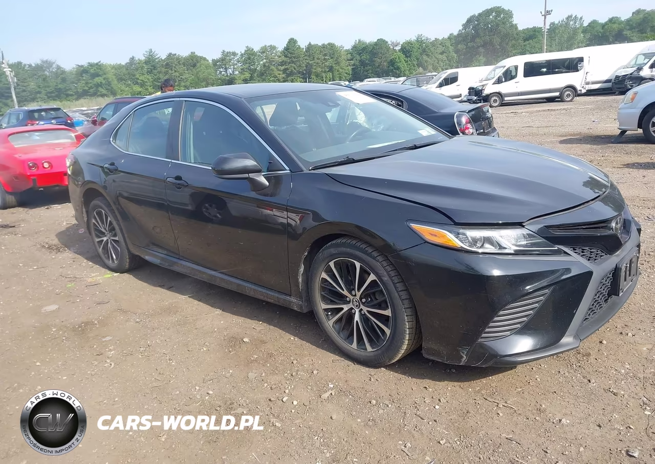 2019 Toyota Camry Se – zdjęcie 1 z 17