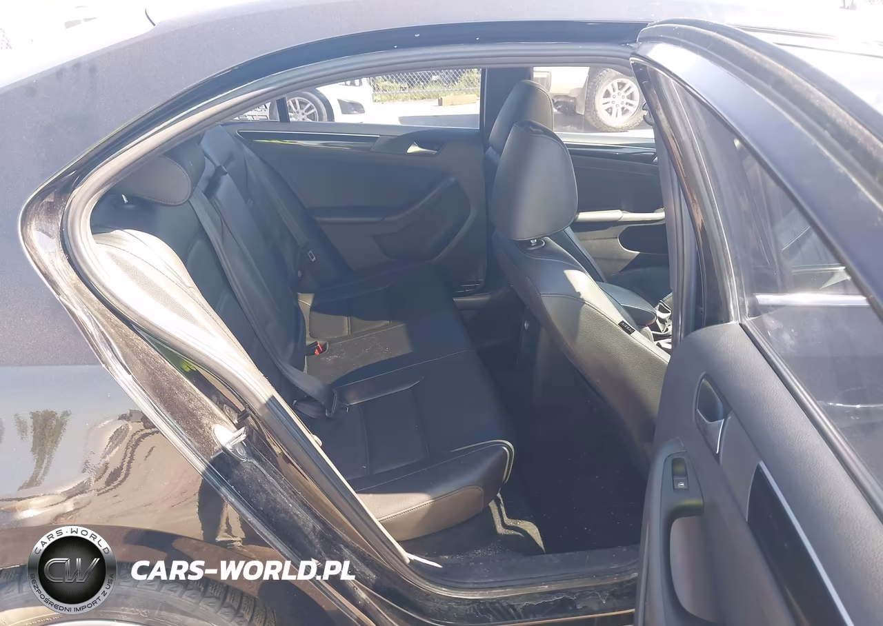 2018 Volkswagen Jetta 1.8T Se Sport VIN:3VWD17AJ4JM205878 - 8