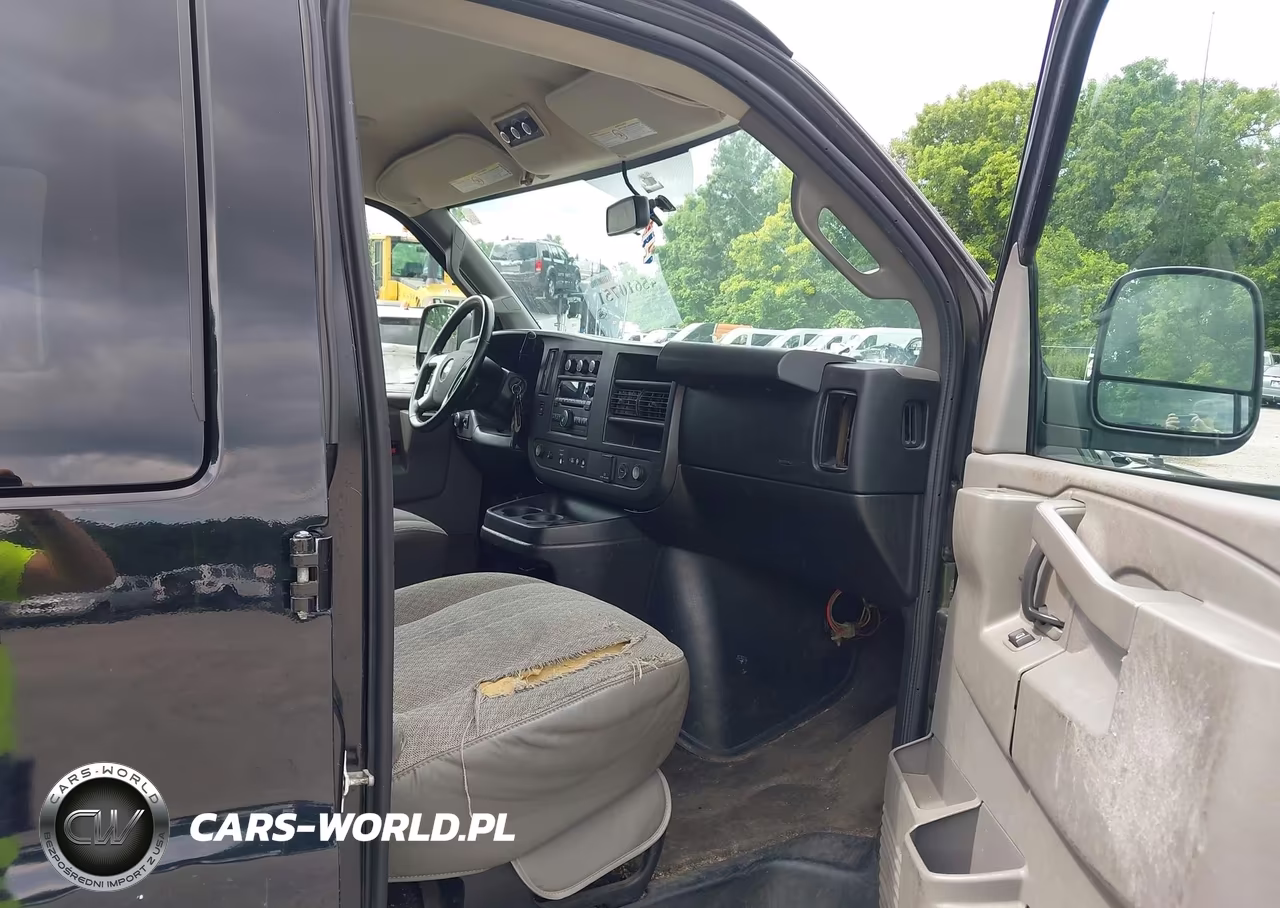 2017 Chevrolet Express 3500 Lt VIN:1GAZGPFF0H1274465 - 5