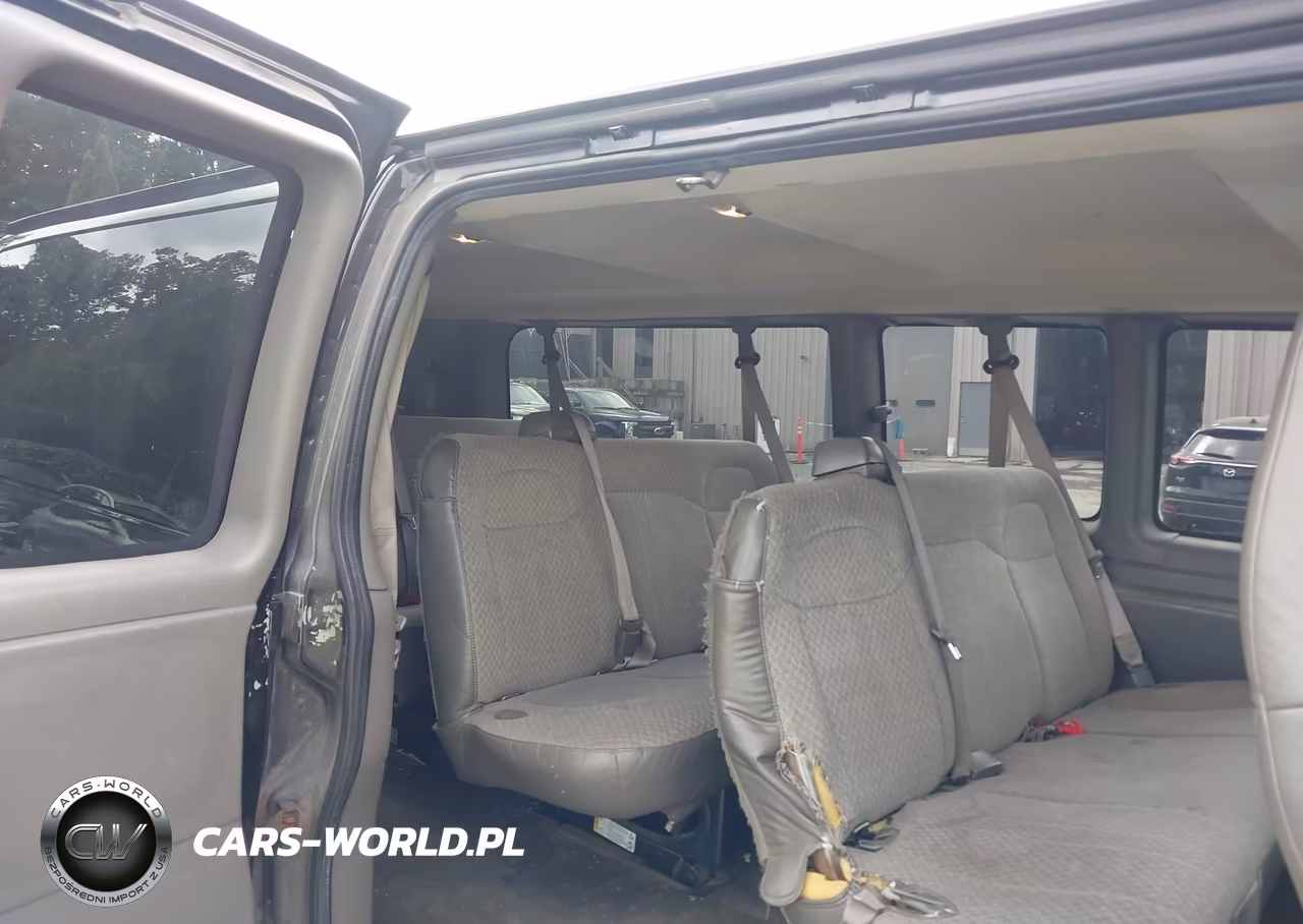 2017 Chevrolet Express 3500 Lt VIN:1GAZGPFF0H1274465 - 8