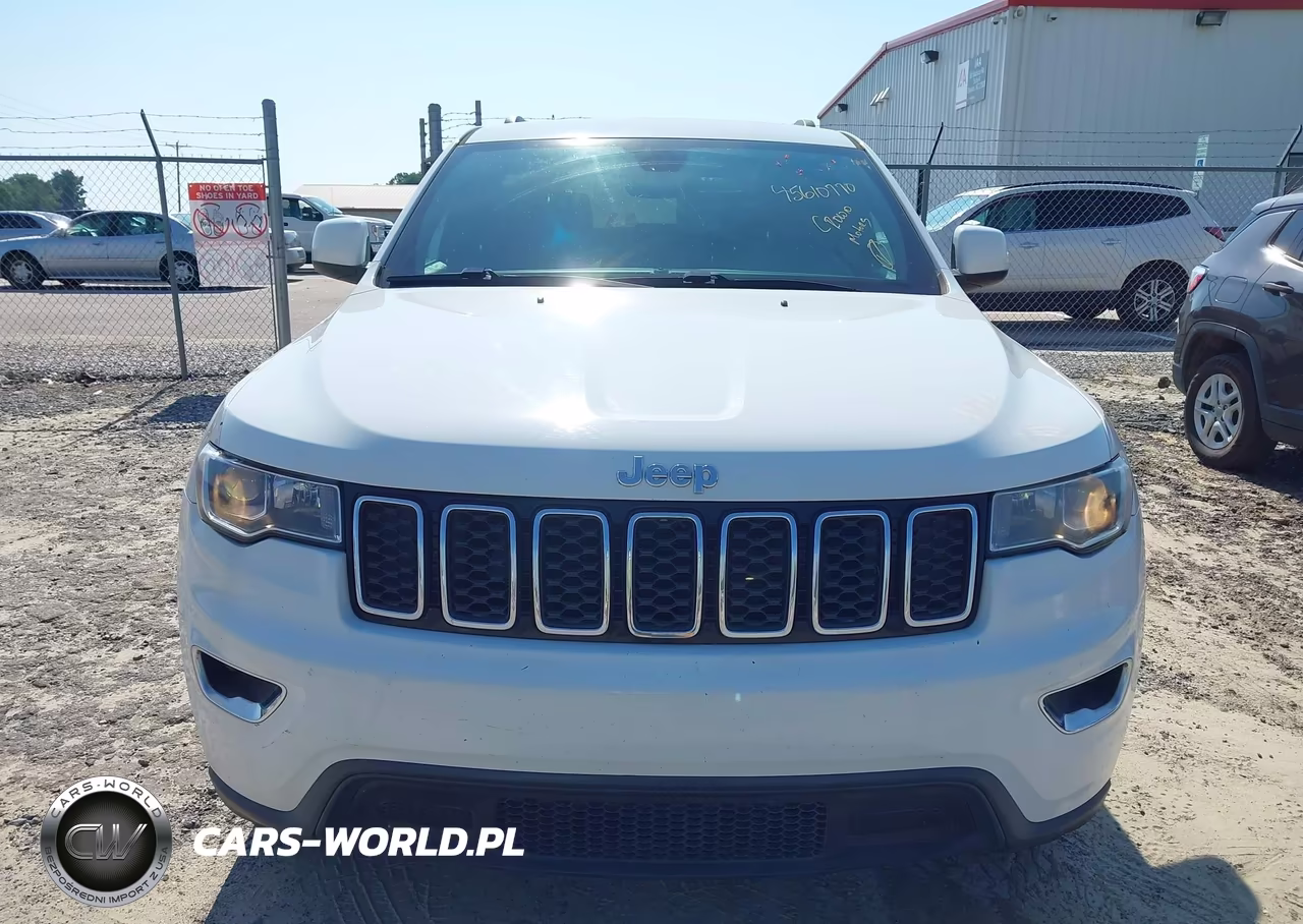 2017 Jeep Grand Cherokee Laredo VIN:1C4RJFAG8HC882077 - 13