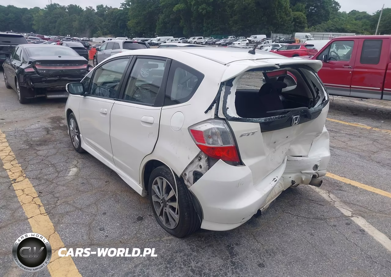 2012 Honda Fit Sport VIN:JHMGE8H53CC027774 - 3