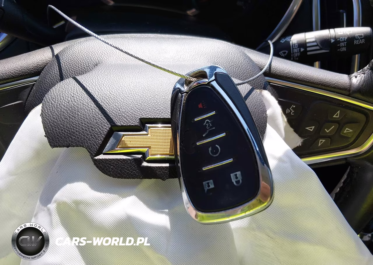 2021 Chevrolet Equinox Premier VIN:2GNAXXEV4M6117811 - 11