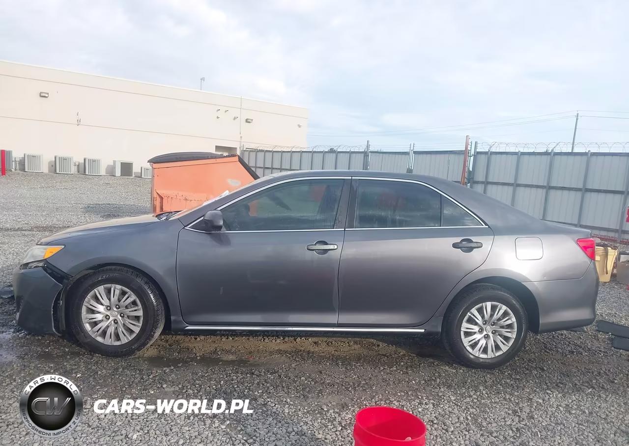 2012 Toyota Camry Le VIN:4T1BF1FK3CU133317 - 14