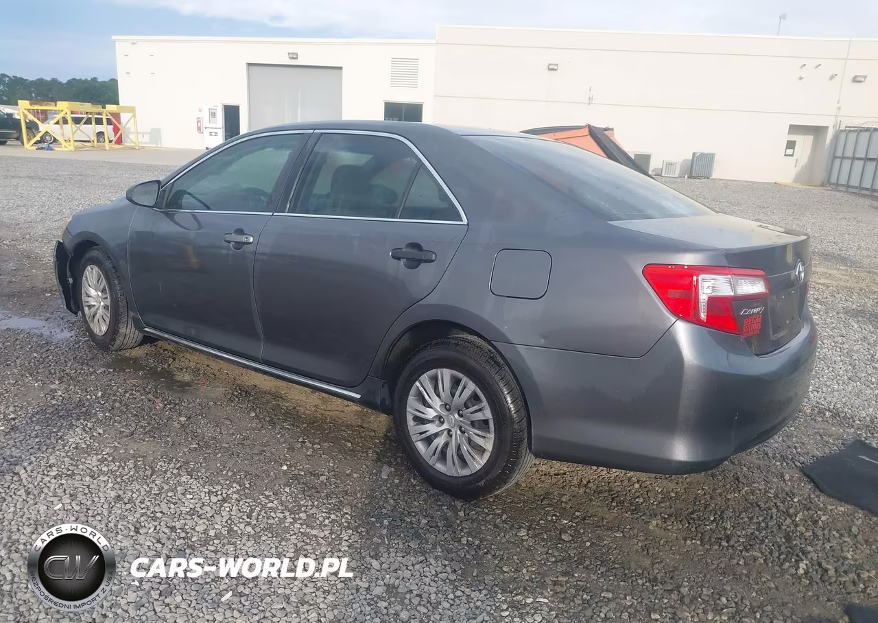 2012 Toyota Camry Le VIN:4T1BF1FK3CU133317 - 3