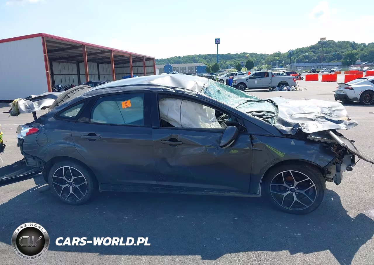 2017 Ford Focus Se VIN:1FADP3F29HL289709 - 13