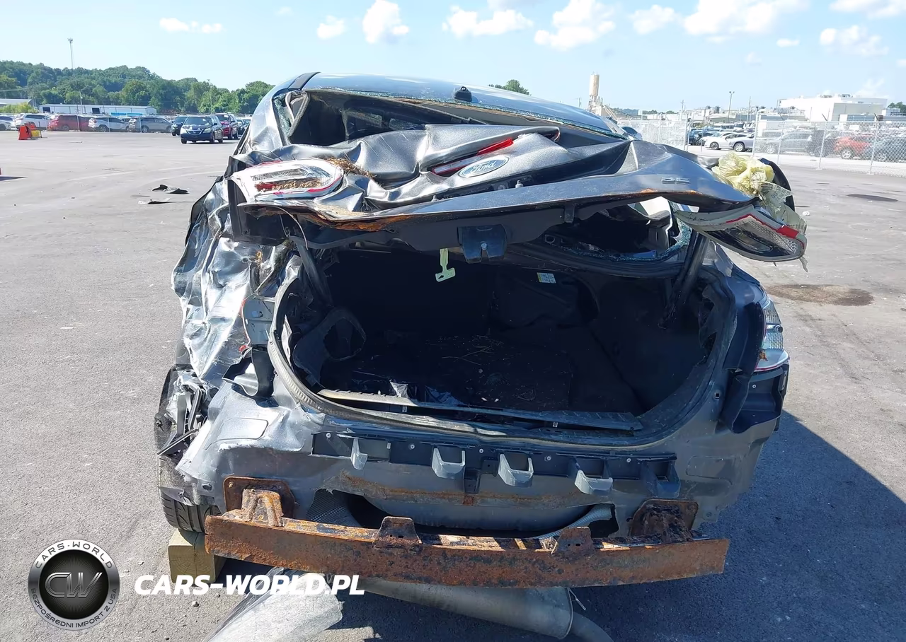 2017 Ford Focus Se VIN:1FADP3F29HL289709 - 6