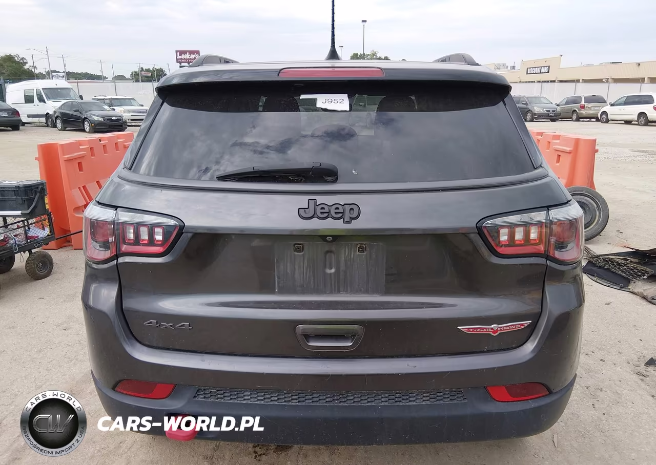 2019 Jeep Compass Trailhawk 4X4 VIN:3C4NJDDB3KT759964 - 17