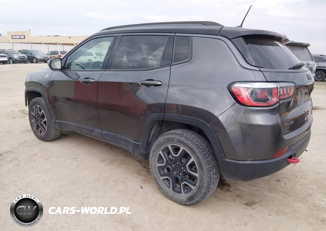 2019 Jeep Compass Trailhawk 4X4 VIN:3C4NJDDB3KT759964 - 3