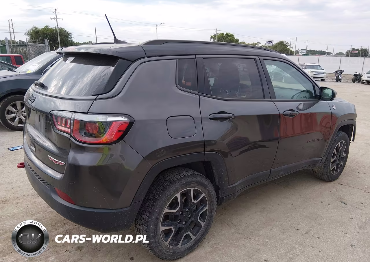 2019 Jeep Compass Trailhawk 4X4 VIN:3C4NJDDB3KT759964 - 4