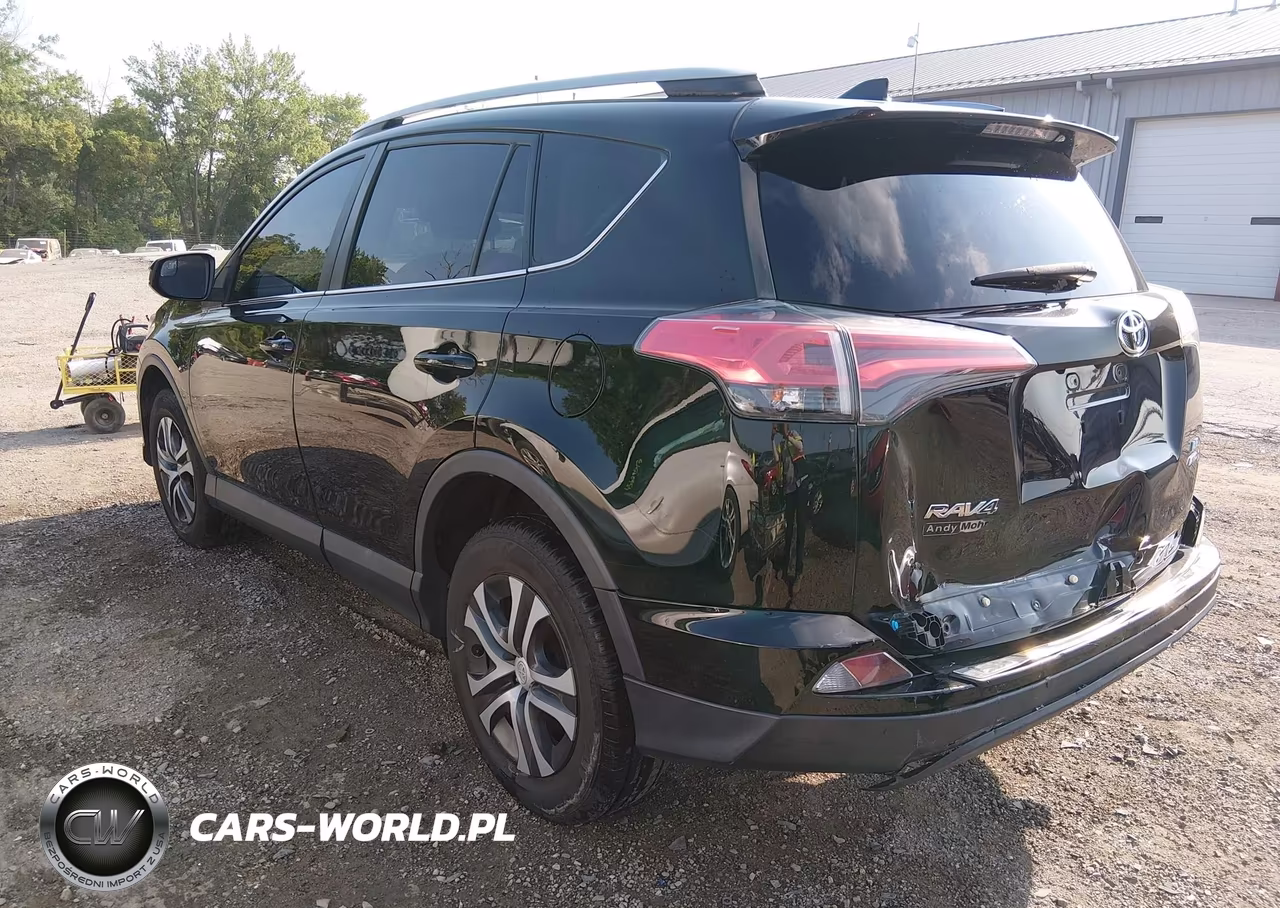 2017 Toyota Rav4 Le VIN:2T3BFREVXHW633497 - 3