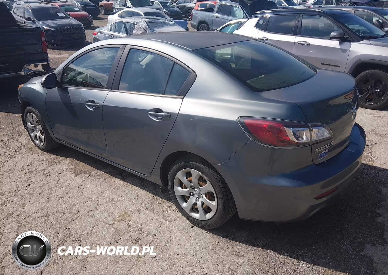 2013 Mazda Mazda3 I Sport VIN:JM1BL1U78D1703830 - 3