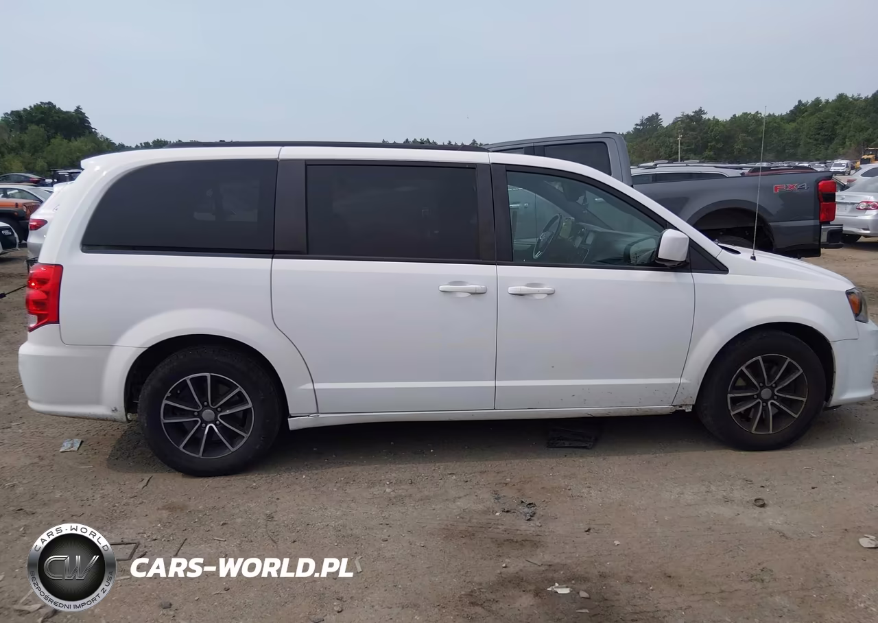 2018 Dodge Grand Caravan Gt VIN:2C4RDGEG4JR360423 - 13