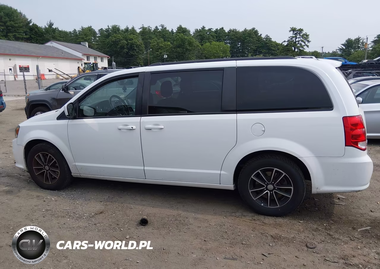 2018 Dodge Grand Caravan Gt VIN:2C4RDGEG4JR360423 - 14