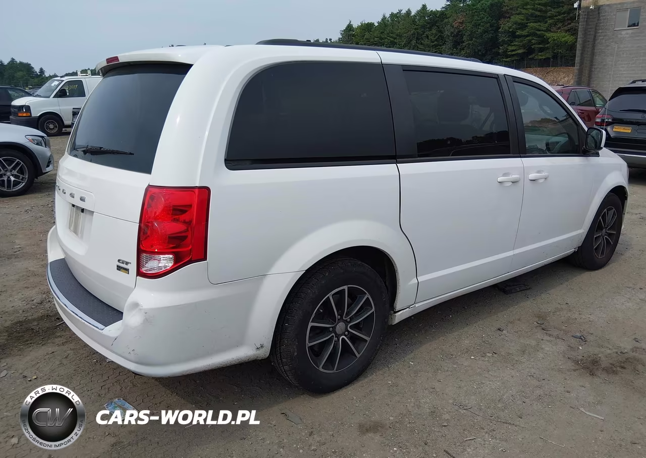 2018 Dodge Grand Caravan Gt VIN:2C4RDGEG4JR360423 - 4