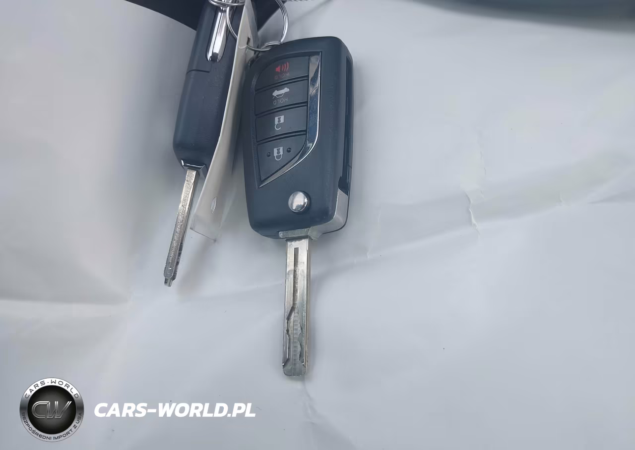 2021 Toyota Camry Le VIN:4T1C11AK0MU414356 - 11