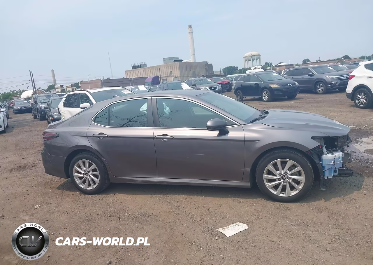 2021 Toyota Camry Le VIN:4T1C11AK0MU414356 - 13