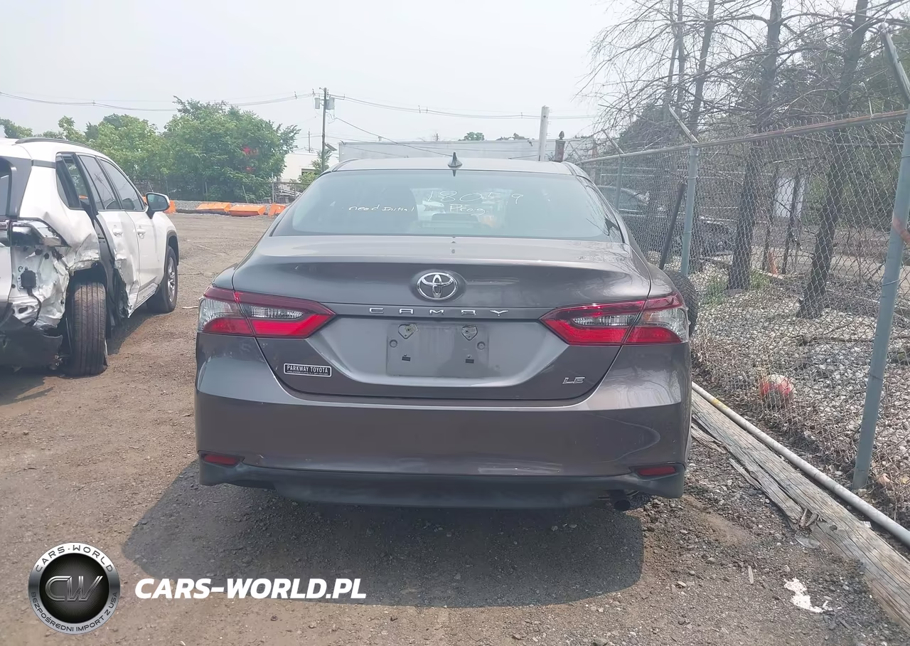 2021 Toyota Camry Le VIN:4T1C11AK0MU414356 - 16