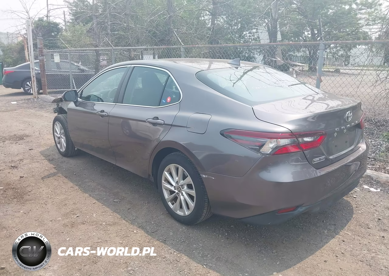 2021 Toyota Camry Le VIN:4T1C11AK0MU414356 - 3